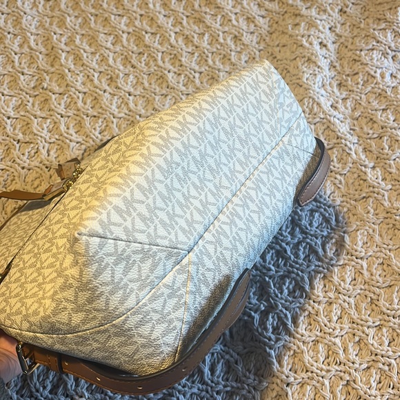 Rhea backpack - Picture 3 of 8